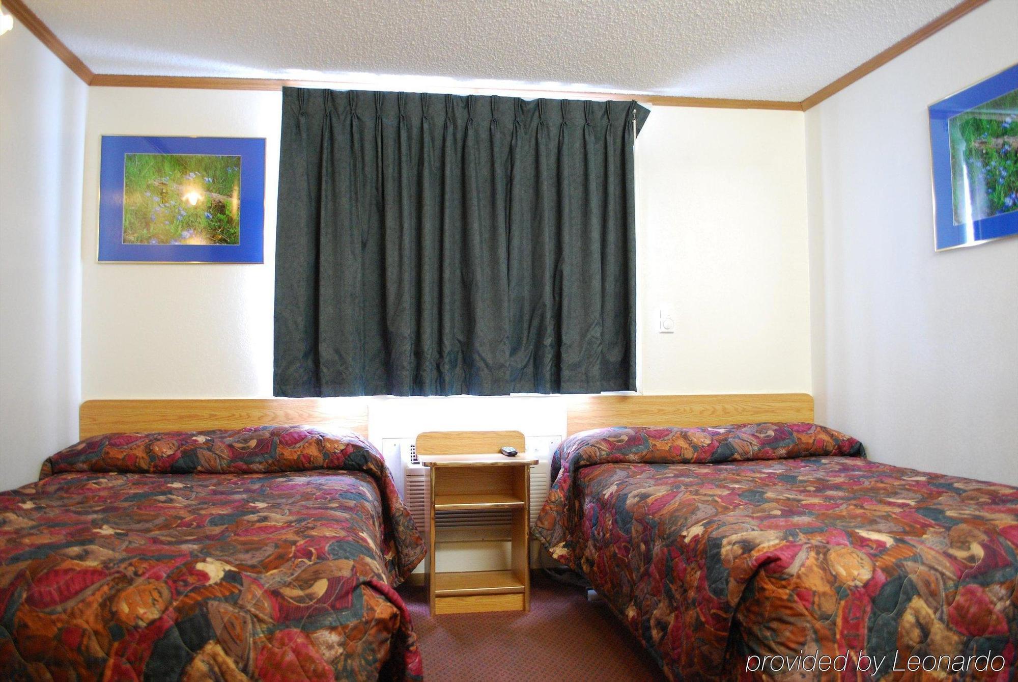 דדווד Black Hills Inn & Suites חדר תמונה